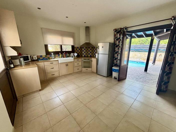 Image No.3-Villa / Détaché de 3 chambres à vendre à Letymvou