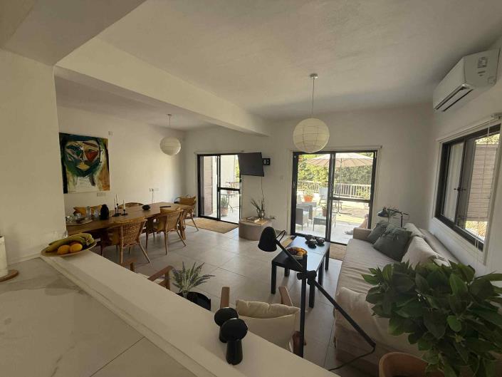 Image No.4-Jumelé de 3 chambres à vendre à Chlorakas