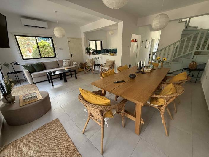 Image No.8-Jumelé de 3 chambres à vendre à Chlorakas