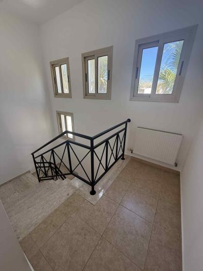 Image No.12-4 Bed Villa / Detached for sale