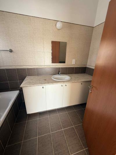 Image No.23-4 Bed Villa / Detached for sale