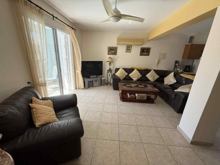 Image No.9-Maison de ville de 3 chambres à vendre à Peyia