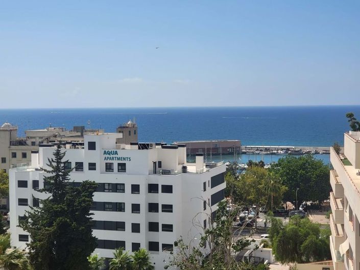 Image No.14-3 Bed Apartment for sale