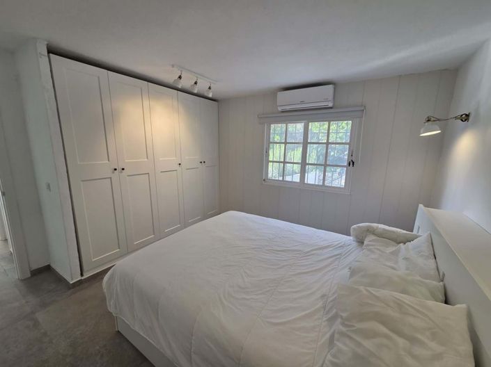 Image No.4-4 Bed Villa for sale