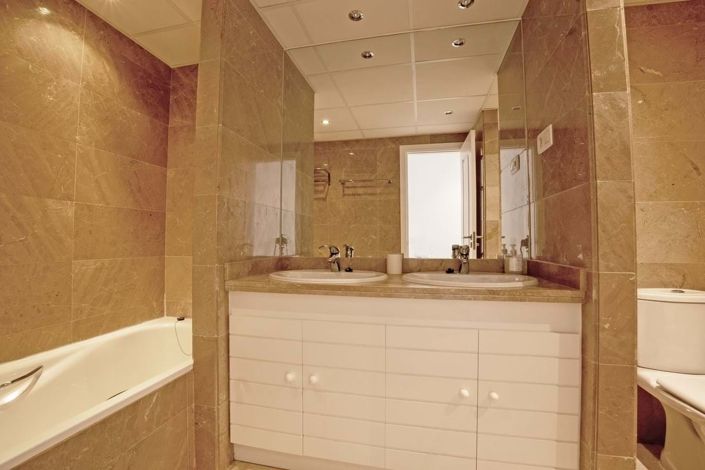 Image No.19-3 Bed Apartment for sale