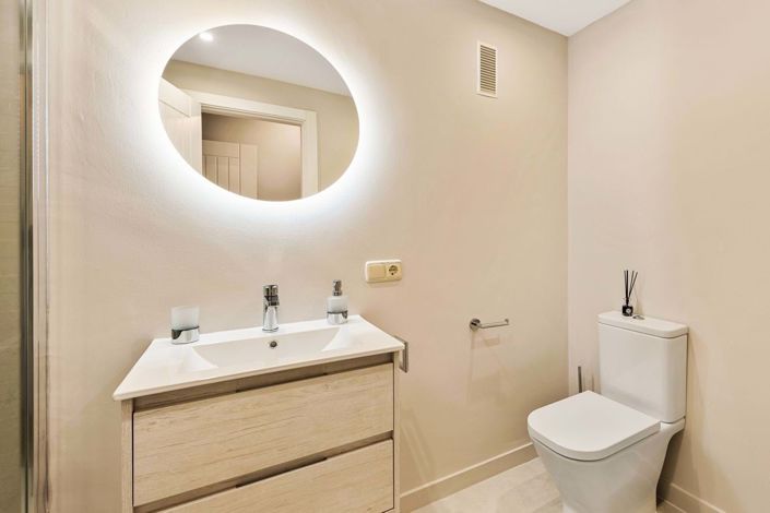 Image No.12-2 Bed Apartment for sale