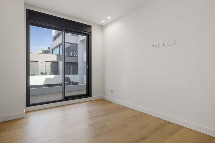 Image No.13-2 Bed Apartment for sale