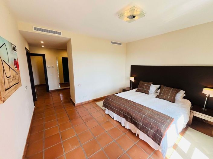 Image No.13-2 Bed Villa for sale