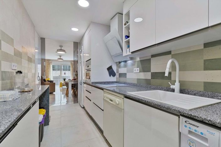 Image No.15-3 Bed Apartment for sale