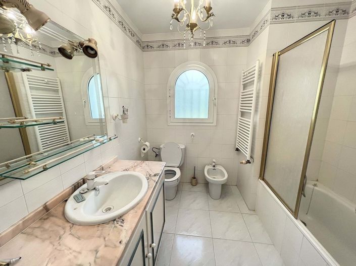 Image No.26-5 Bed Villa for sale