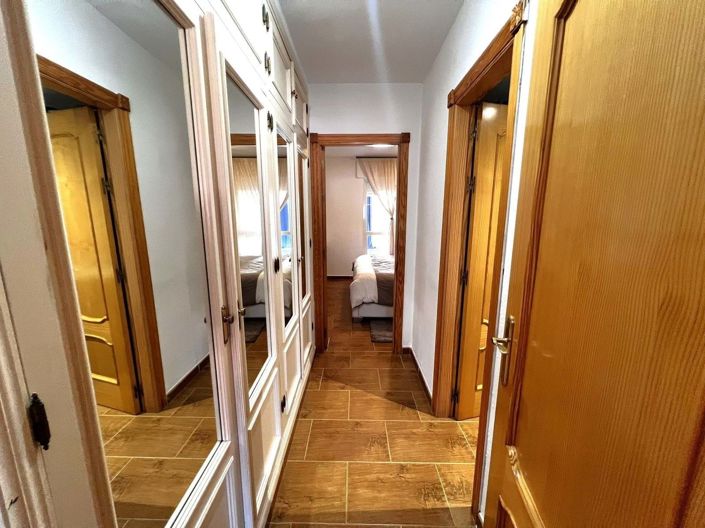 Image No.17-3 Bed Apartment for sale