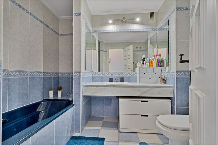 Image No.17-3 Bed Apartment for sale