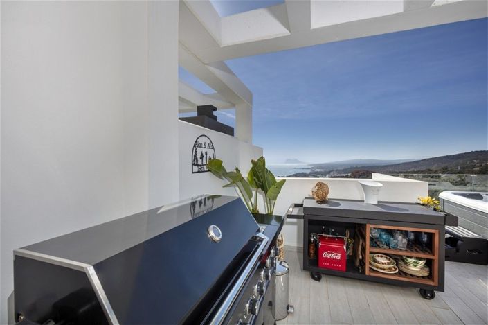 Image No.41-3 Bed Townhouse for sale