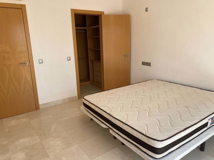 Image No.25-3 Bed Townhouse for sale