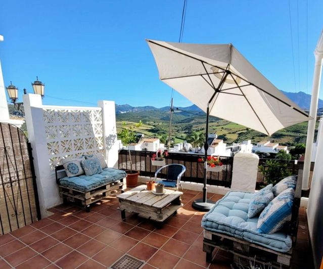 Image No.21-3 Bed Townhouse for sale