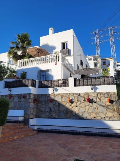 Image No.26-3 Bed Townhouse for sale