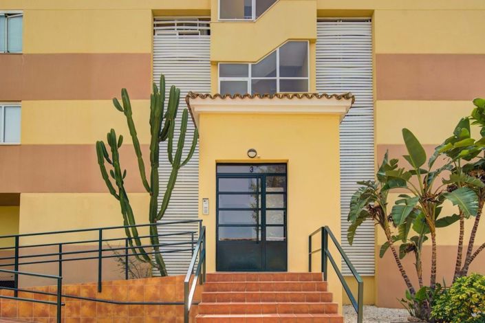 Image No.30-2 Bed Apartment for sale