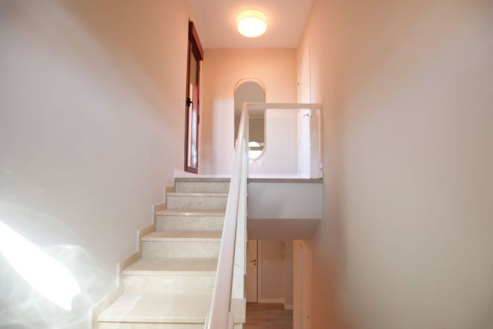 Image No.21-3 Bed Apartment for sale