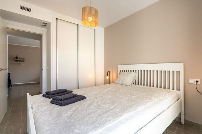 Image No.20-3 Bed Apartment for sale