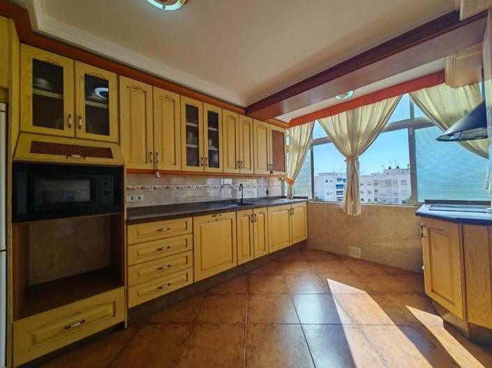 Image No.12-3 Bed Apartment for sale