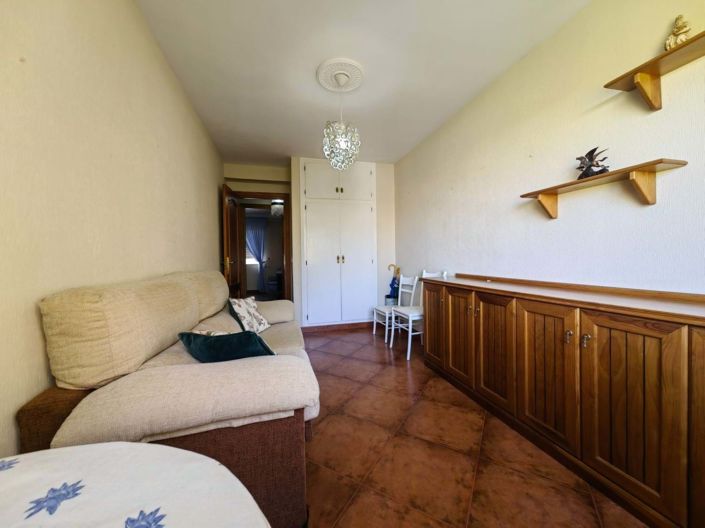 Image No.25-3 Bed Apartment for sale