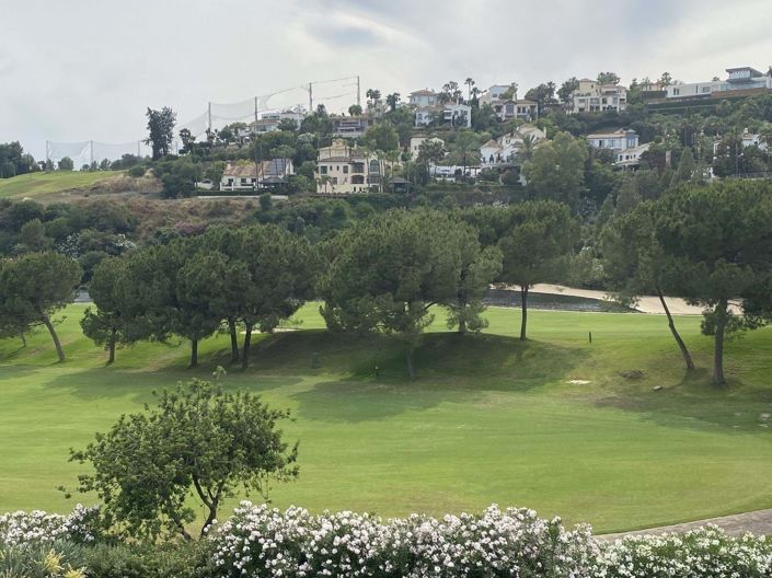 Image No.15-3 Bed Apartment for sale