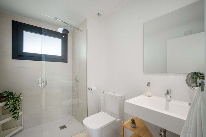 Image No.16-2 Bed Apartment for sale