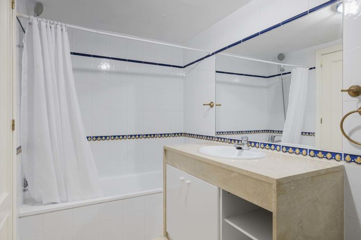 Image No.16-2 Bed Apartment for sale