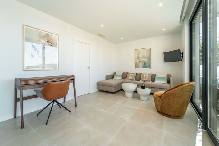 Image No.9-2 Bed Apartment for sale