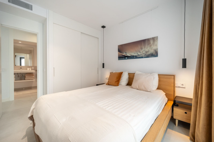 Image No.28-3 Bed Apartment for sale