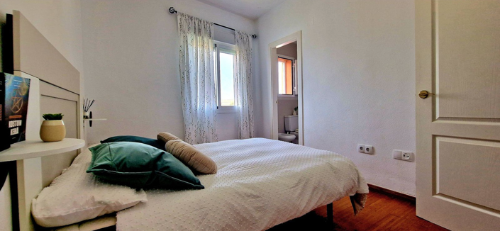 Image No.10-2 Bed Apartment for sale