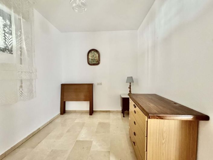 Image No.13-3 Bed Apartment for sale