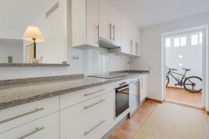 Image No.12-3 Bed Apartment for sale