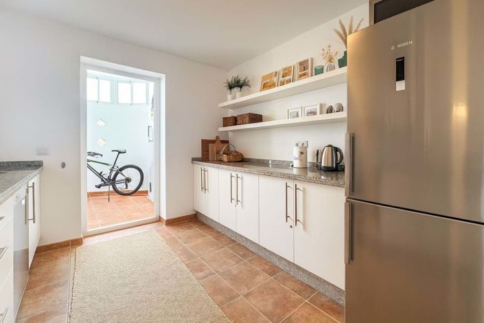 Image No.13-3 Bed Apartment for sale