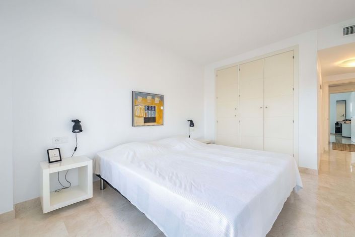 Image No.24-3 Bed Apartment for sale