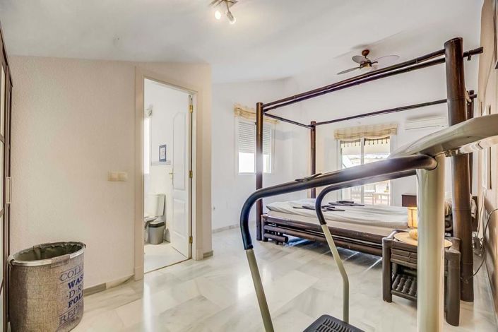 Image No.14-3 Bed Apartment for sale