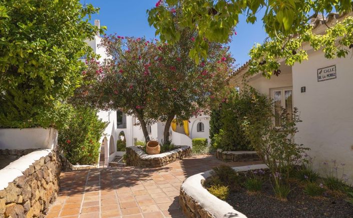 Image No.18-2 Bed Apartment for sale