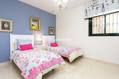 3982-715964-78d1f4f8b6655591b02d22fabb36a692d