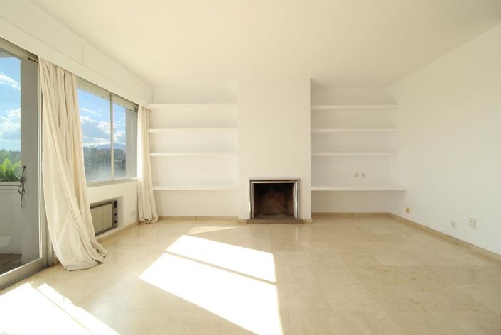 Image No.10-3 Bed Apartment for sale