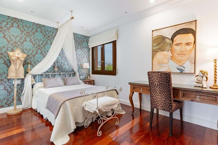 Image No.4-4 Bed Villa for sale