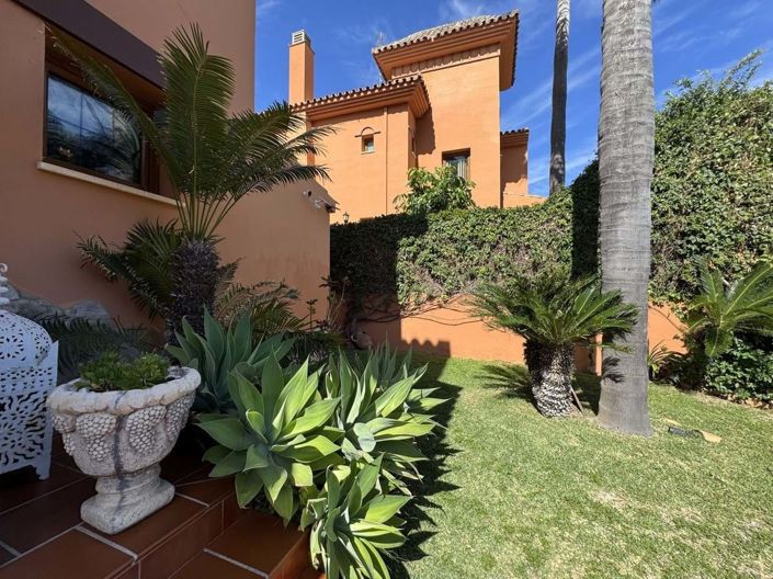 Image No.42-4 Bed Villa for sale