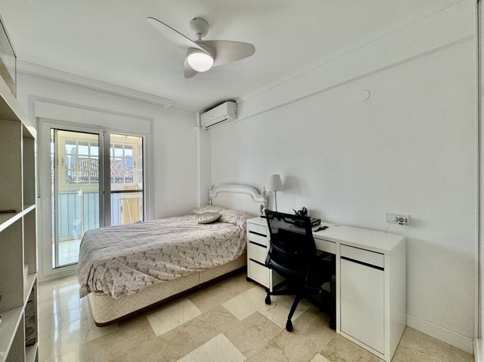 Image No.25-3 Bed Apartment for sale