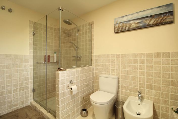 Image No.25-3 Bed Apartment for sale