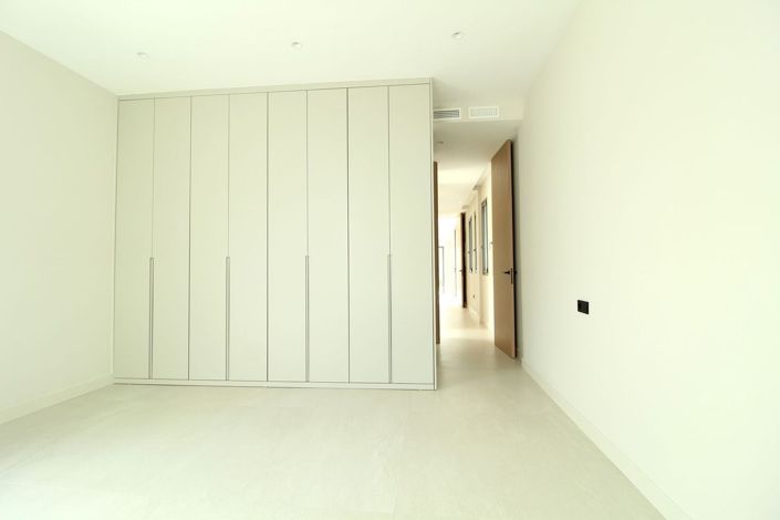 Image No.19-4 Bed Apartment for sale