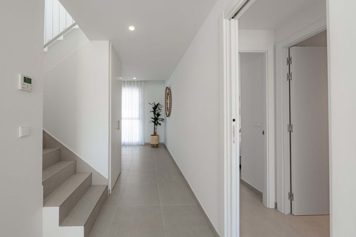 Image No.23-3 Bed Apartment for sale