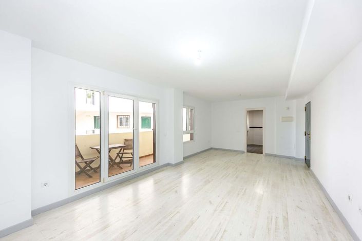 Image No.9-3 Bed Apartment for sale