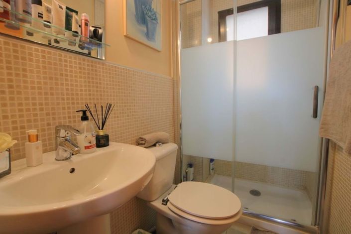 Image No.18-2 Bed Apartment for sale