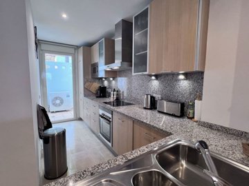 3982-718536-78d1f4f8b6655591b02d22fabb36a692d