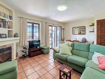 3982-722082-78d1f4f8b6655591b02d22fabb36a692d