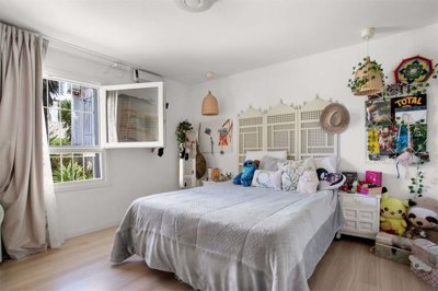 3982-729300-78d1f4f8b6655591b02d22fabb36a692d